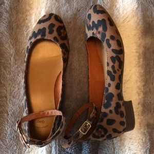 Gap Women’s Ankle-Strap Block Heels Shoe